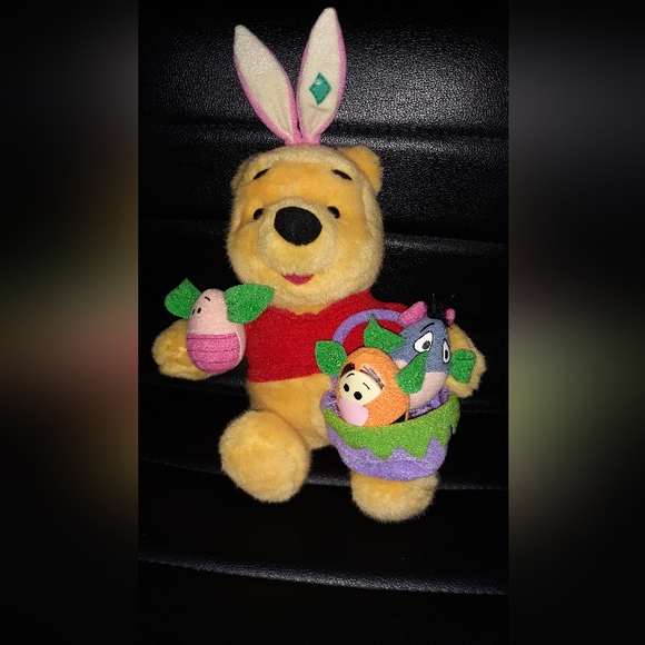 Vintage Mattel 1999 Winnie The Pooh and Friends in Easter Outfit 10 Inch Plush - Picture 6 of 7